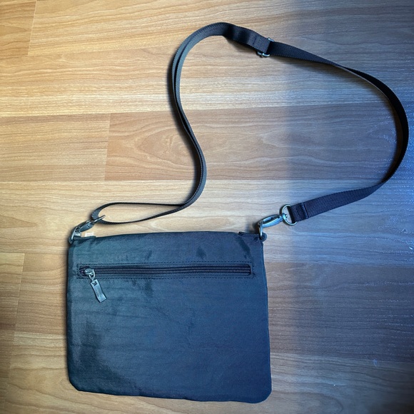 Baggallini Gray Crossbody Bag - Picture 5 of 12